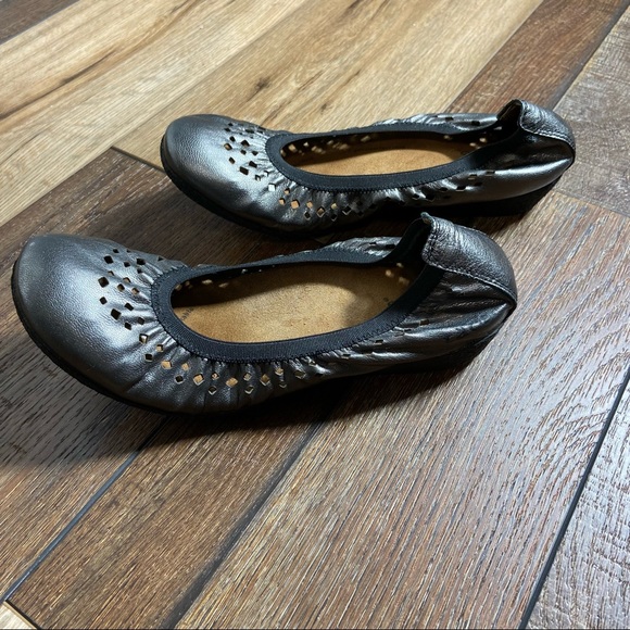 Taos Leather Flats Size 7  7.5 - Picture 4 of 11